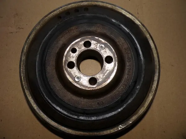 Polia do virabrequim Alfa Romeo 1.9 JTD 55185409 image 2