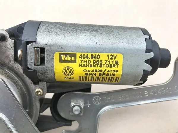 VW T5 Heckwischermotor links 7H0955711B image 2