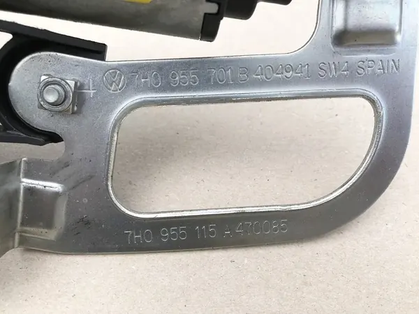 VW T5 Heckwischermotor links 7H0955711B image 3