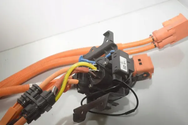 BMW i3 Akun latauskaapeli OEM 61125A47889 Käytetty image 5