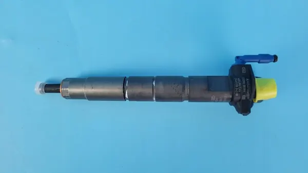 MERCEDES W206 2.0 CDI Injektor A6540700400 image 3