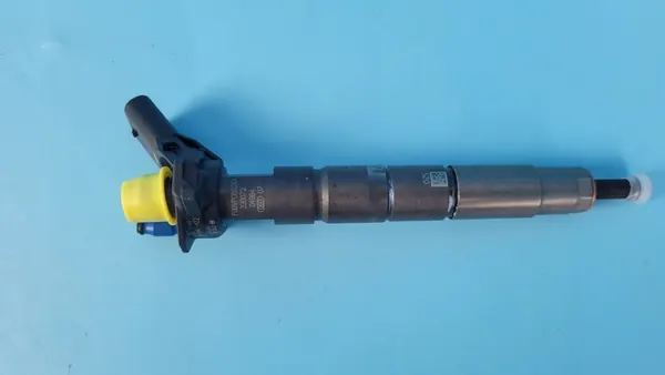 MERCEDES W206 2.0 CDI Injektor A6540700400 image 6