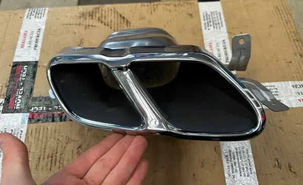 OEM 31664602 Rechter uitlaateinde voor Volvo XC60 V60 image 2
