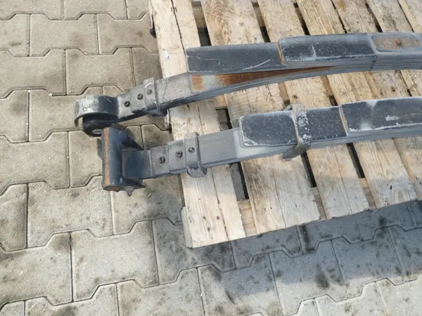 VW Amarok 2H takajousi OEM 2H0511151BG image 3