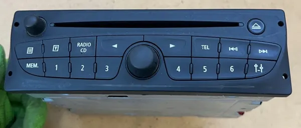 Radio CD OEM 281155444R pour Opel Vivaro A Lift image 2