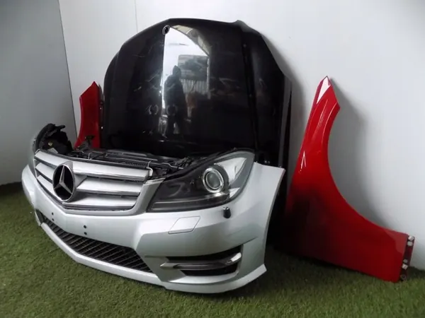 Mercedes W204 LCI Framskärmsset - A2048800957 image 4