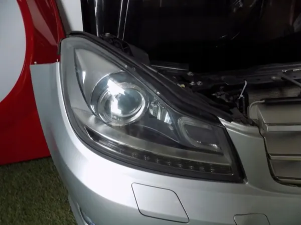 Mercedes W204 LCI Framskärmsset - A2048800957 image 7