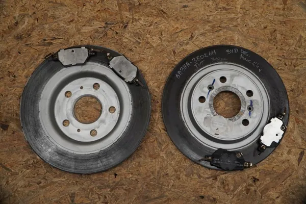 Bremsscheiben & Beläge Set OEM SA3HA-3501011A image 7