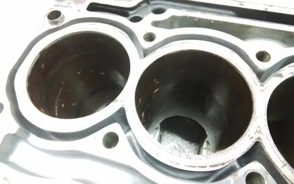 Bloc moteur VW OEM 04E103023DJ 1.4L Essence image 5