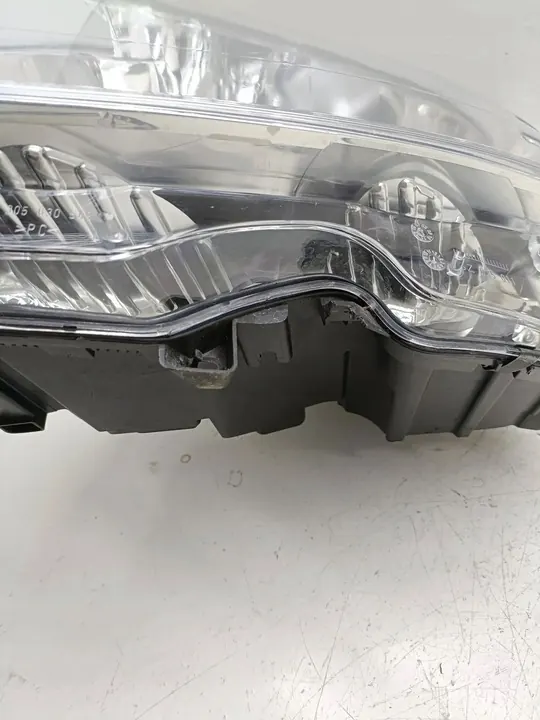 Linker koplamp Mercedes-Benz C W204 2007 A2048208761 image 6