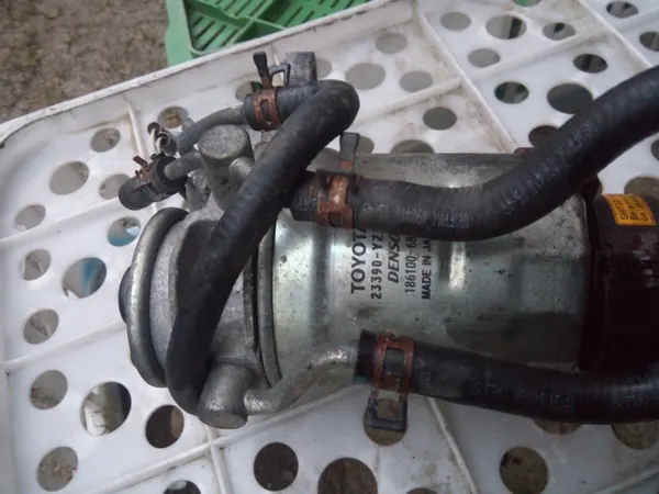 Toyota OE OEM Bränslefilterbas Auris I 1.4 D-4D image 3