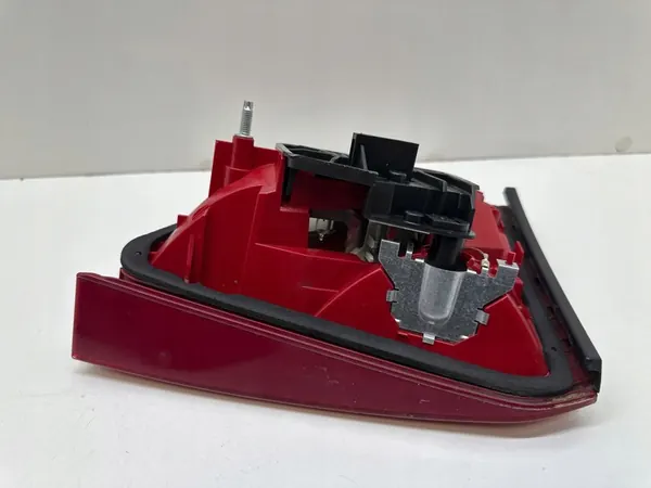 Audi A4 S4 B8 8K 2009 Luces traseras de maletero OEM 8K5945093B image 4