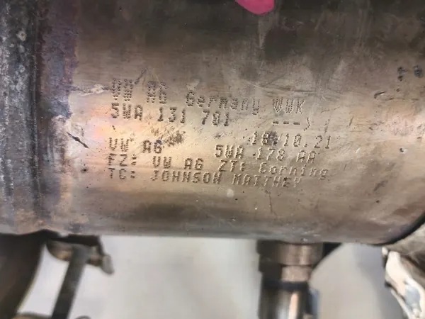 VW Audi Skoda 2.0 TFSI DPF Katalysaattori OEM 5WA131723D image 6