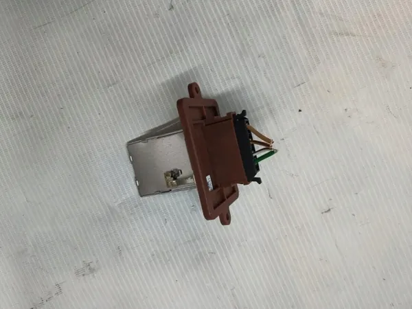 Blazerweerstand OEM 271500814R Dacia Sandero Stepway image 2