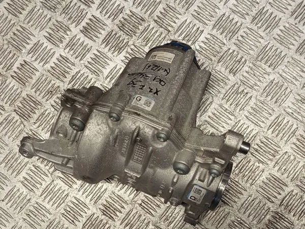 BMW Reducer OEM 7934642 för F40 M135i 2021 image 5
