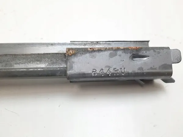 Jeep Wrangler framdörr fönsterledare OEM 844RU image 4