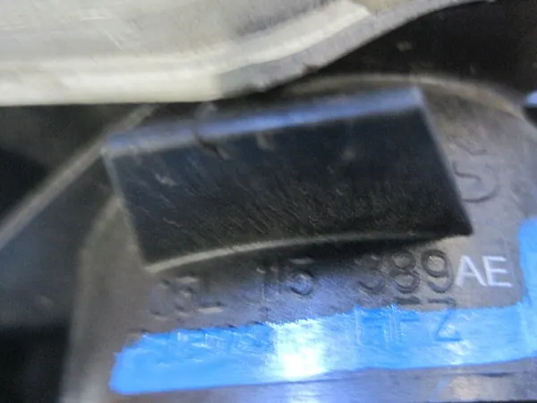 Oljefilterhus VW Audi 05L115389AE image 3