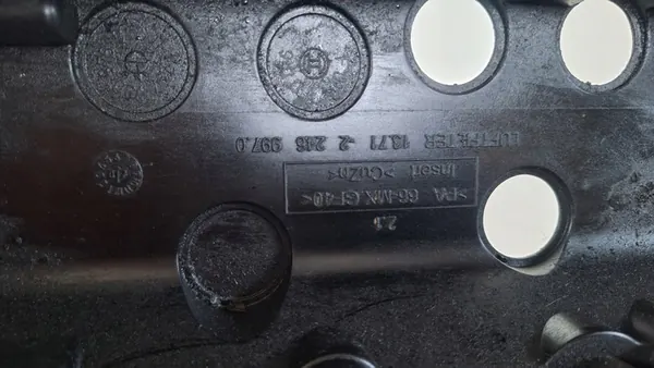 BMW E90 E91 E92 E60 X3 E83 Tampa de Válvulas 22469970 image 3