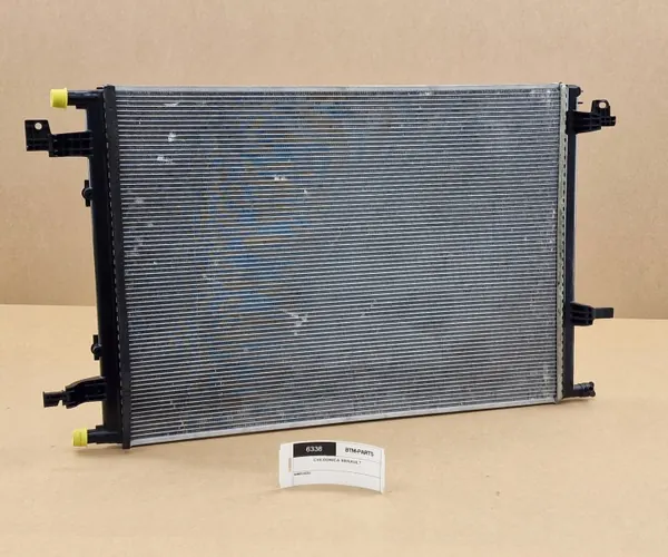 Vesijäähdytin OEM EZ*GM 214607616r - Käytetty image 2
