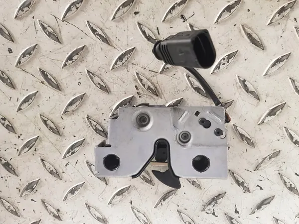 Motorhuv Lock Skoda Karoq 2018-2024 OEM 57B823509 image 3