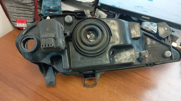 Farol esquerdo Depo para Renault Megane image 4