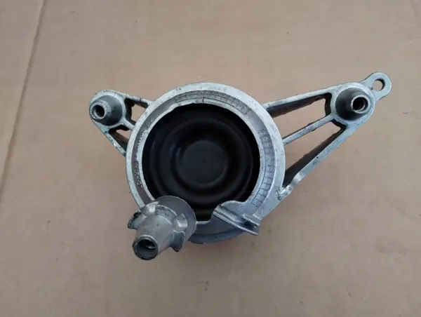 Motorfäste OEM A2142401900 Fram Mercedes-Benz image 2