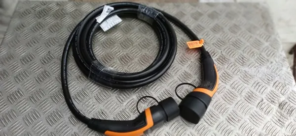 Câble de charge EV OEM 202306262161 32A/480V d'occasion image 2