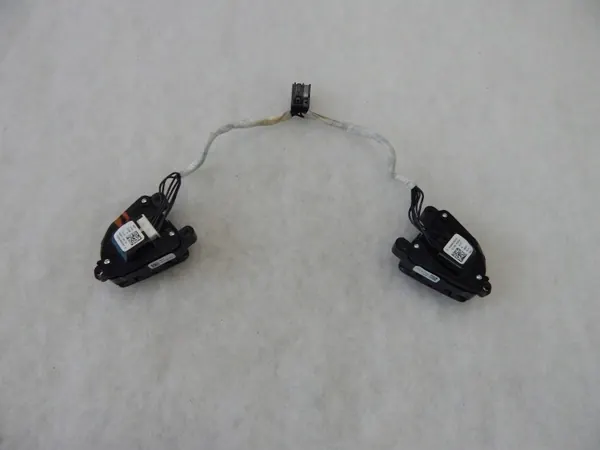 Mercedes ohjauspyörän painikkeet OEM A0999056200 A0999056300 image 4