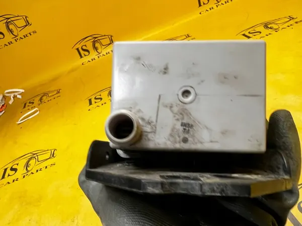 Brandstofdampkoolfilter OEM L1M3-9C138-C Ford Explorer image 5