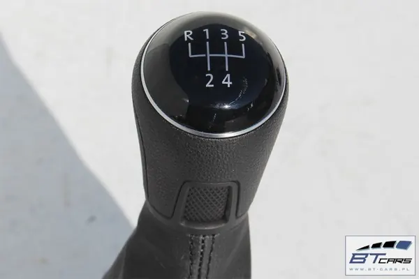Manchon Levier VW Polo OEM 6C0711113D Occasion image 3