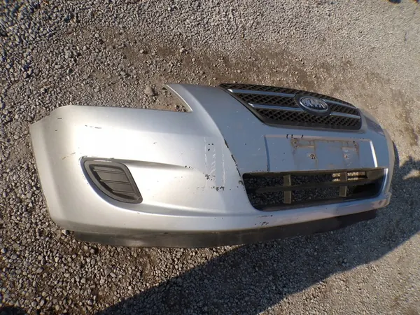 Paraurti anteriore Kia Ceed 2006-2009 image 3