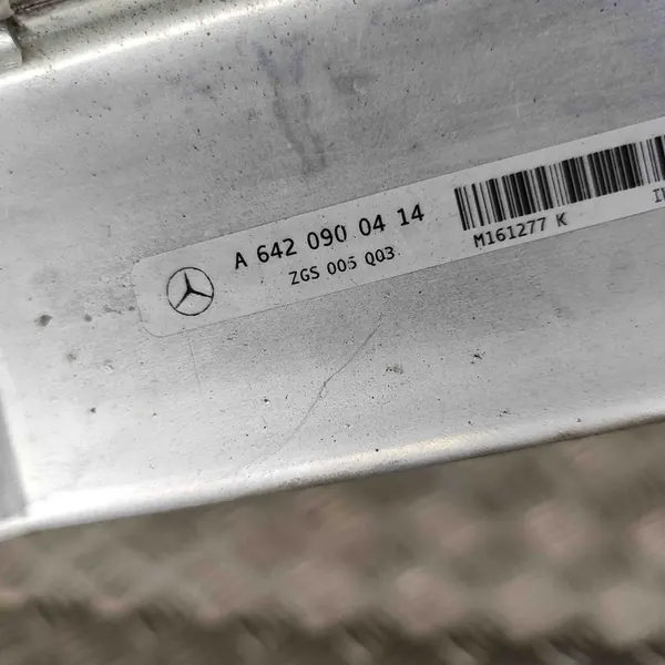 INTERCOOLER - MERCEDES E W213 3.0 V6 CDI A6420900414 image 6