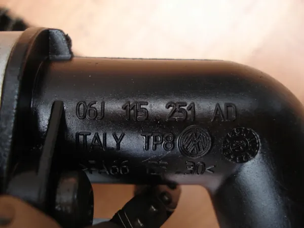 Olje pump VW Audi Skoda Seat 2.0 TSI TFSI 06J115105AG image 7