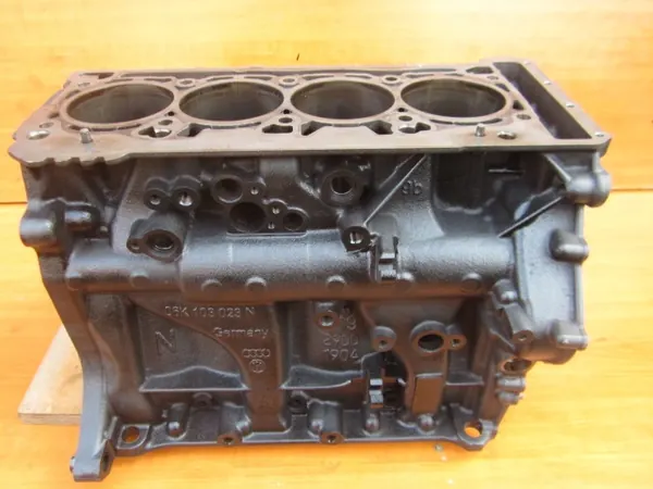 Olje pump VW Audi Skoda Seat 2.0 TSI TFSI 06J115105AG image 8