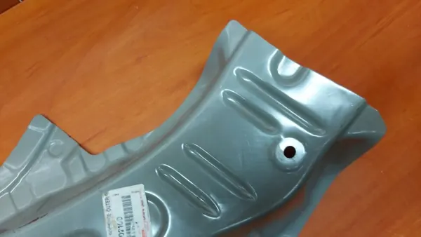 Panel exterior trasero izquierdo OEM 61711-02100 Toyota Auris II image 4