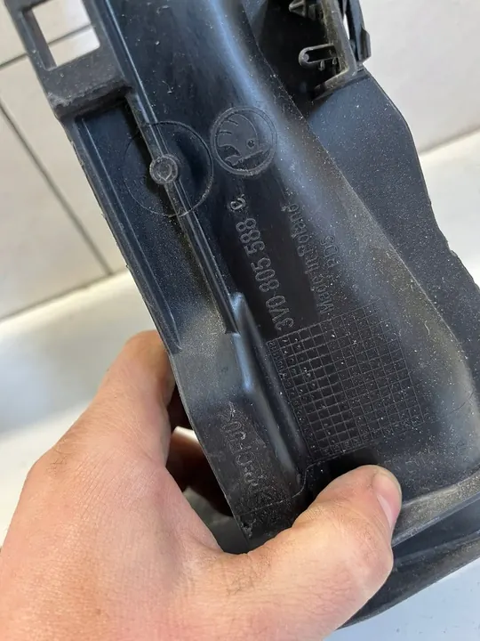 Para-choque dianteiro Skoda 3V0805588C image 4