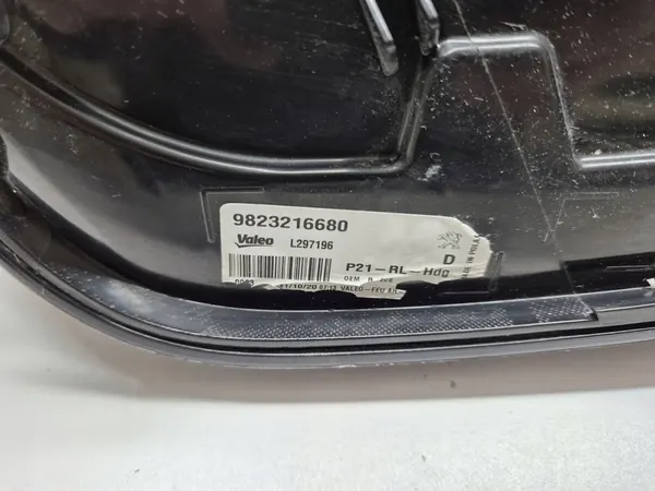 PEUGEOT 208 II Lámpara Trasera Derecha LED Original 19-23 image 7