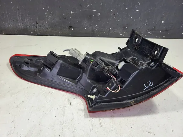 Nissan Qashqai J11 13- Lámpara LED Trasera Derecha 265504EA0A image 8