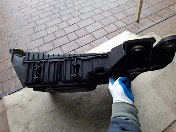 AdBlue Tank PEUGEOT 3008 II P1002560 image 3