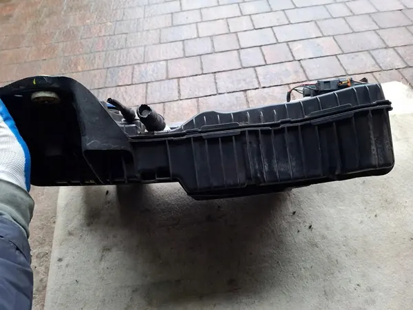 AdBlue Tank PEUGEOT 3008 II P1002560 image 5