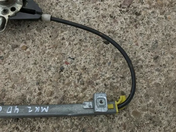 Volkswagen Golf II 1984 Raam omhoog rechts image 3