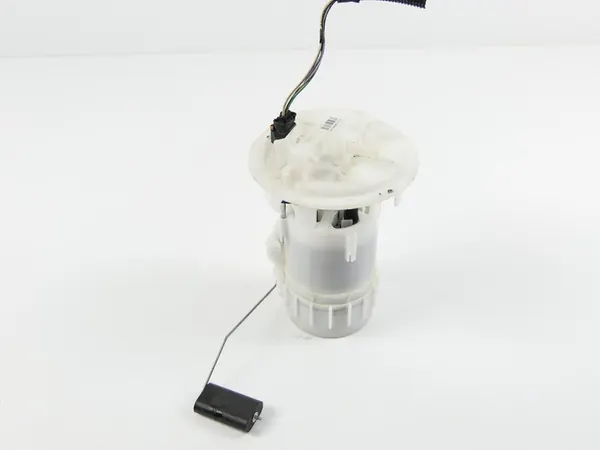 Brandstofpomp 4 PIN-aansluiting Peugeot 208 12-15 1.6 THP image 2