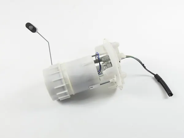 Brandstofpomp 4 PIN-aansluiting Peugeot 208 12-15 1.6 THP image 5