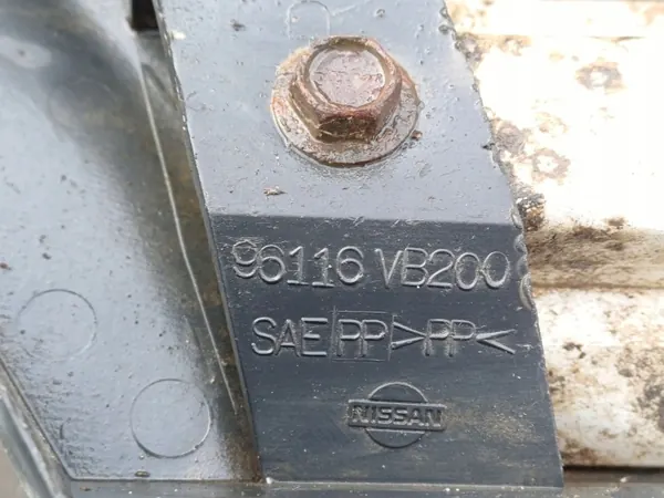 Nissan Patrol Y61 Oikea Kylkiaskel OEM LUK4725 image 6