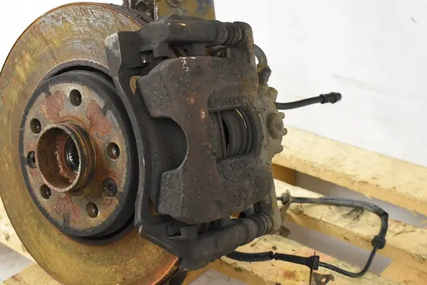 Snodo Mozzo Braccio Ammortizzatore Destro Anteriore Trafic III Vivaro B image 3