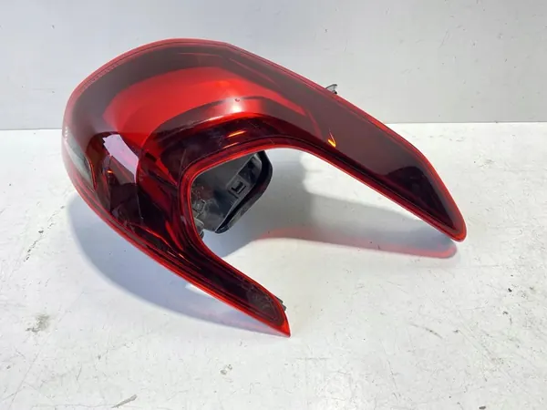 Luz trasera derecha Peugeot 2008 Lift 16- EU image 6