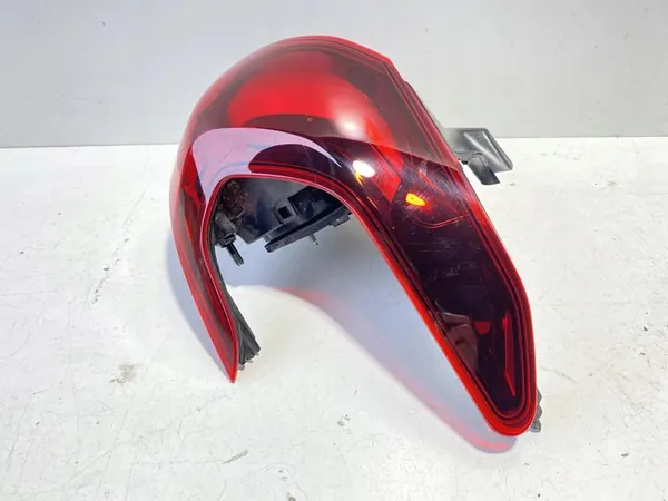 Luz trasera derecha Peugeot 2008 Lift 16- EU image 7