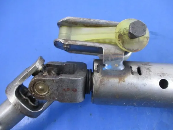 OEM 1J1419501DC Ohjauspylväs VW Golf 4:lle image 6