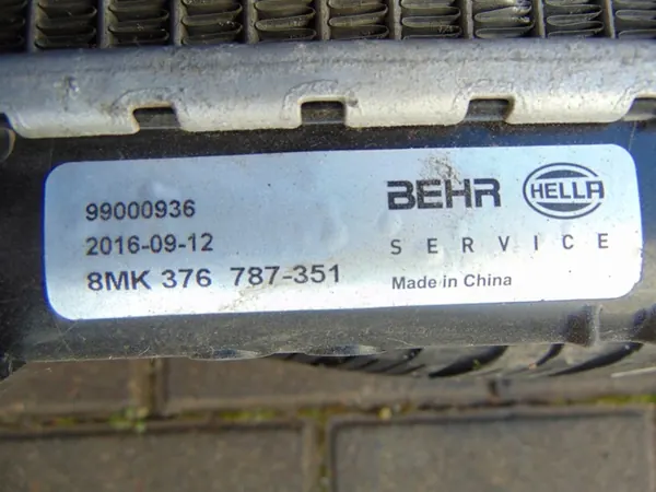 Radiador de agua con ventilador Dacia Sandero I 1.2 16V image 4