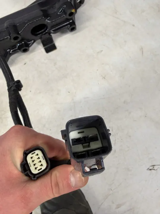 Gancho de remolque eléctrico OEM P8BM-17K817-AD Land Rover image 3